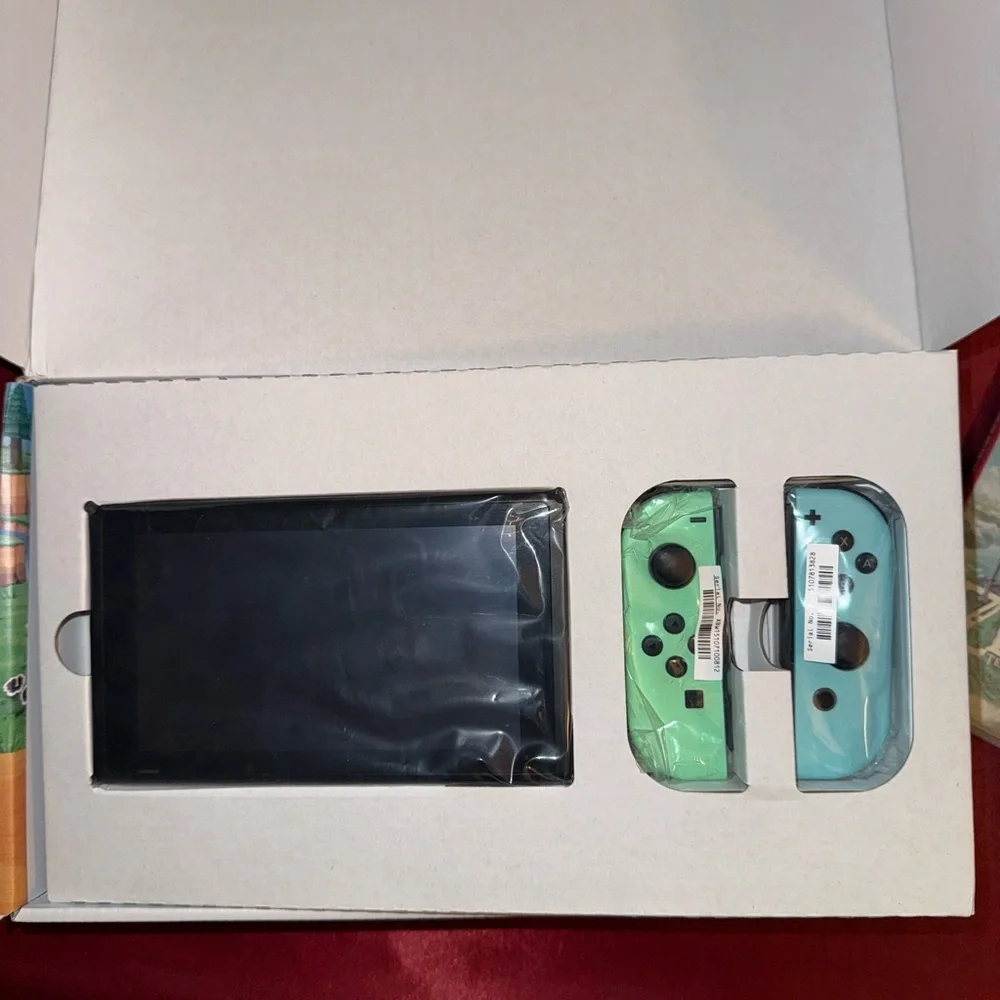 Nintendo Switch Animal Crossing Special Edition - 2 Games